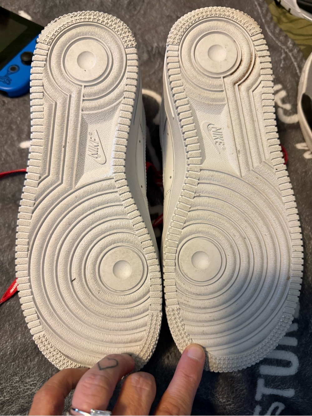 Nike White Air Force 1 with Red Supreme Laces - Picture 4 of 6